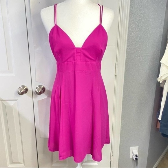 Express Dress Magenta Crisscross Strap Back Knee Length Purple size 10 - Picture 10 of 15